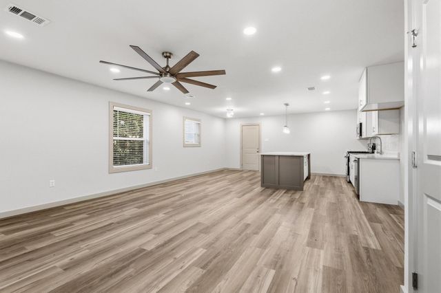 2401 Hillcrest Avenue, Greenville, TX 75402