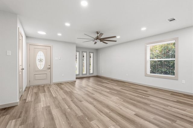 2401 Hillcrest Avenue, Greenville, TX 75402