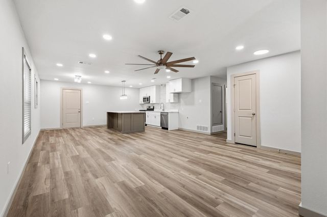 2401 Hillcrest Avenue, Greenville, TX 75402