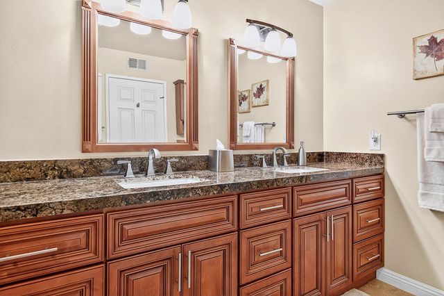 38612 Wisteria Drive, Palm Desert, CA 92211