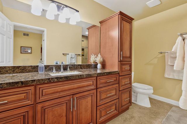 38612 Wisteria Drive, Palm Desert, CA 92211