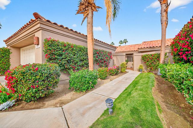 38612 Wisteria Drive, Palm Desert, CA 92211