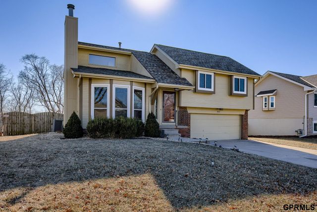 2413 Corn Drive, Papillion, NE 68046