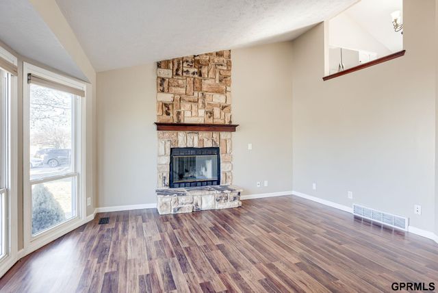 2413 Corn Drive, Papillion, NE 68046