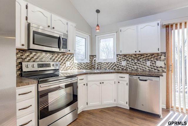 2413 Corn Drive, Papillion, NE 68046