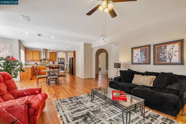 5023 Vesteny Ct, Antioch, CA 94531