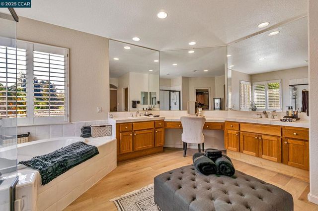 5023 Vesteny Ct, Antioch, CA 94531