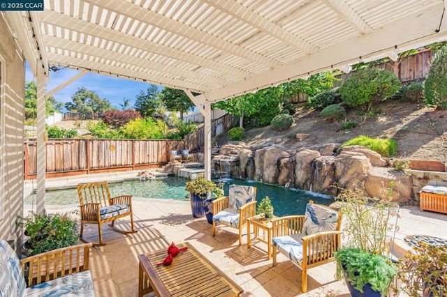 5023 Vesteny Ct, Antioch, CA 94531