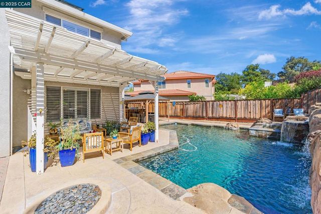 5023 Vesteny Ct, Antioch, CA 94531