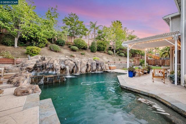 5023 Vesteny Ct, Antioch, CA 94531