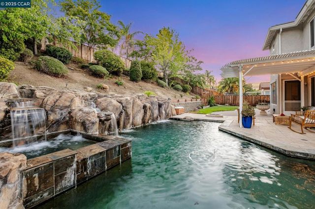 5023 Vesteny Ct, Antioch, CA 94531