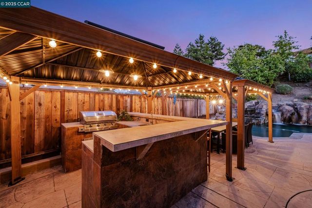 5023 Vesteny Ct, Antioch, CA 94531