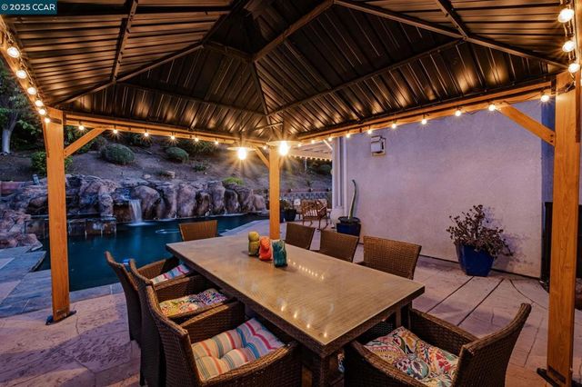 5023 Vesteny Ct, Antioch, CA 94531