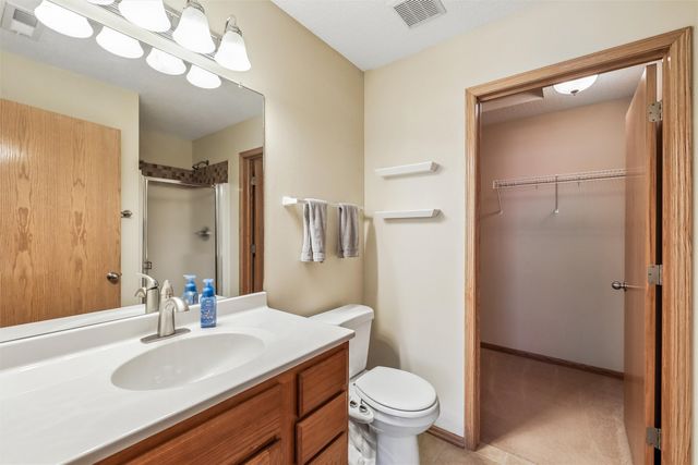 686 SE Williams Court, Waukee, IA 50263