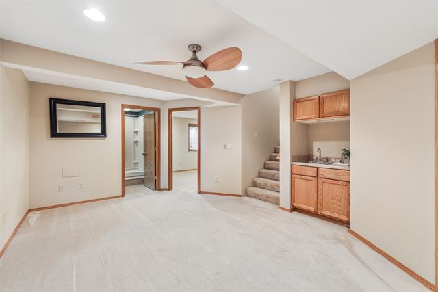686 SE Williams Court, Waukee, IA 50263