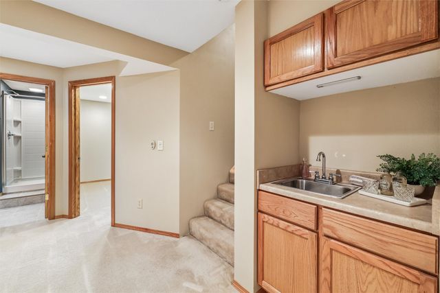 686 SE Williams Court, Waukee, IA 50263