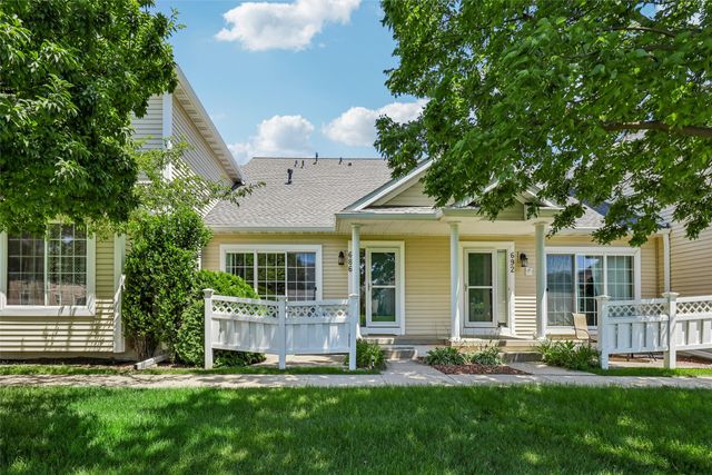 686 SE Williams Court, Waukee, IA 50263