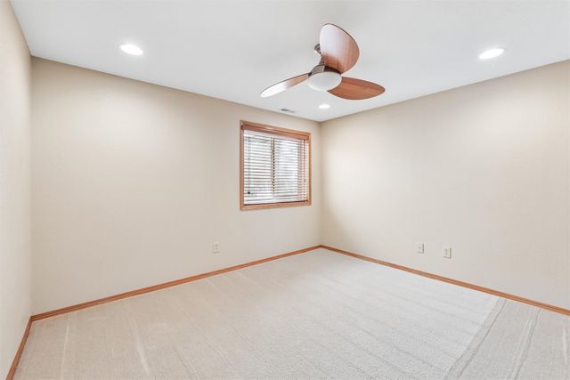 686 SE Williams Court, Waukee, IA 50263