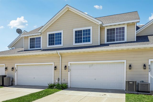 686 SE Williams Court, Waukee, IA 50263
