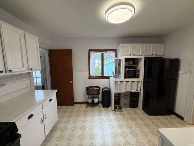 1747 Linden Avenue, Mishawaka, IN 46544