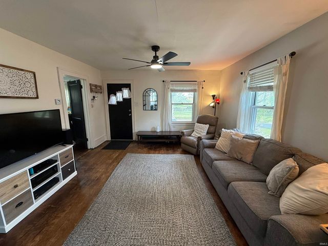 1747 Linden Avenue, Mishawaka, IN 46544