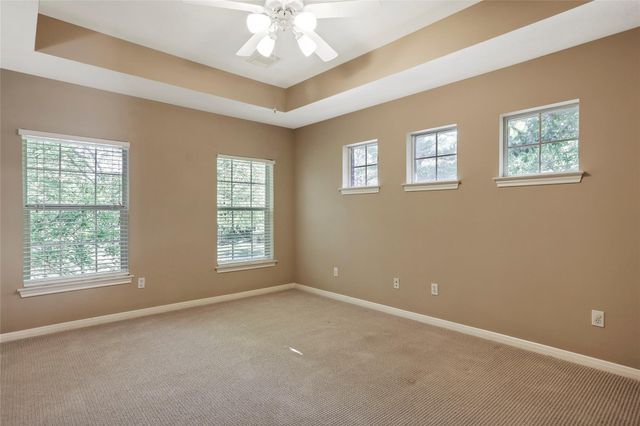 10 Dove Trace Circle, The Woodlands, TX 77382