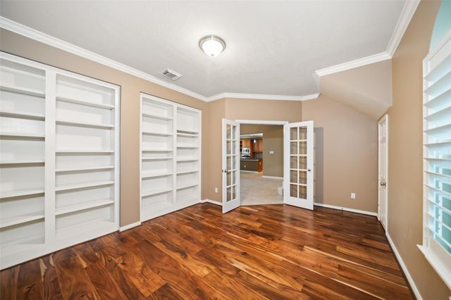 10 Dove Trace Circle, The Woodlands, TX 77382