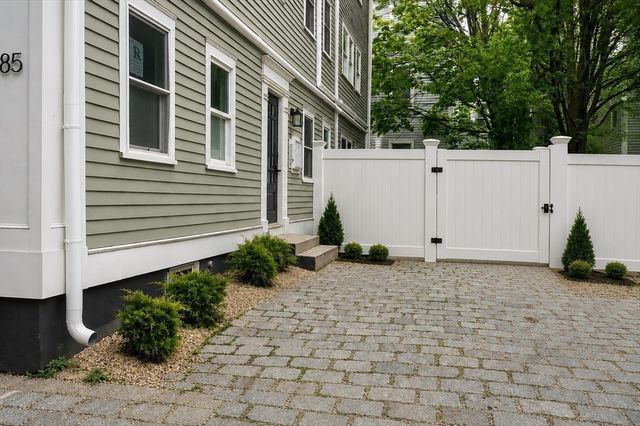 85 School Street 3, Boston, MA 02129