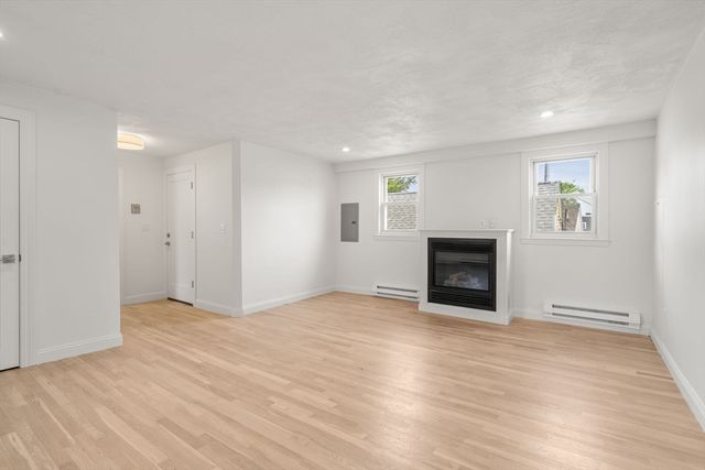 85 School Street 3, Boston, MA 02129