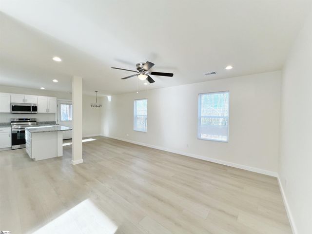 107 Everest Drive, Inman, SC 29349