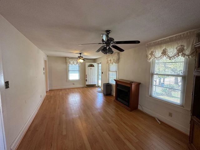 616 McArthur Street, Chesnee, SC 29323