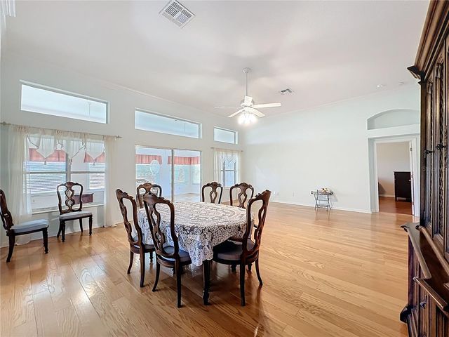 4822 SAWGRASS LAKE CIRCLE, Leesburg, FL 34748