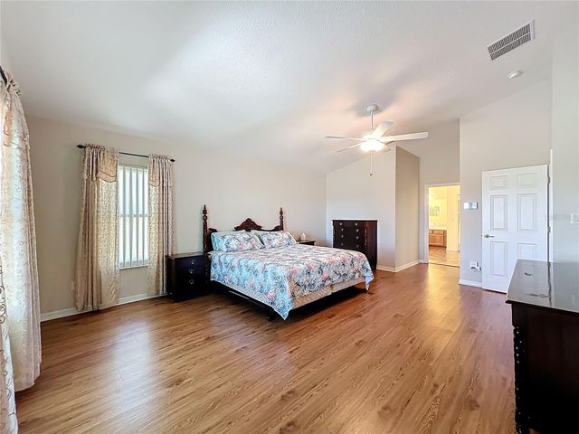 4822 SAWGRASS LAKE CIRCLE, Leesburg, FL 34748