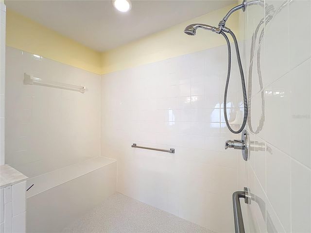 4822 SAWGRASS LAKE CIRCLE, Leesburg, FL 34748