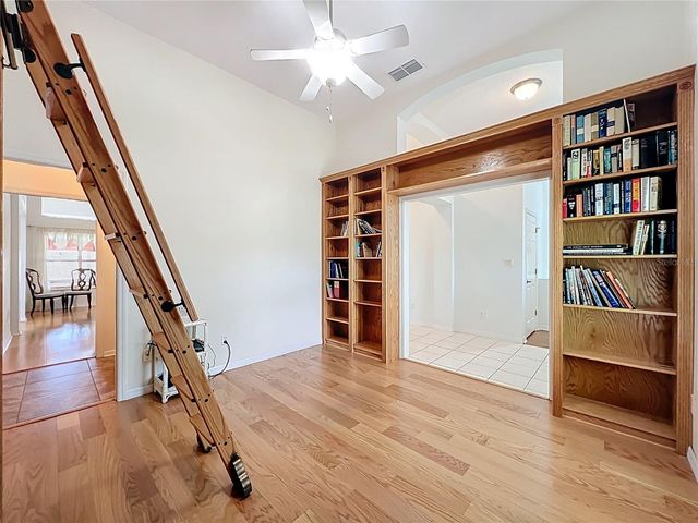 4822 SAWGRASS LAKE CIRCLE, Leesburg, FL 34748