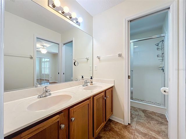 4822 SAWGRASS LAKE CIRCLE, Leesburg, FL 34748