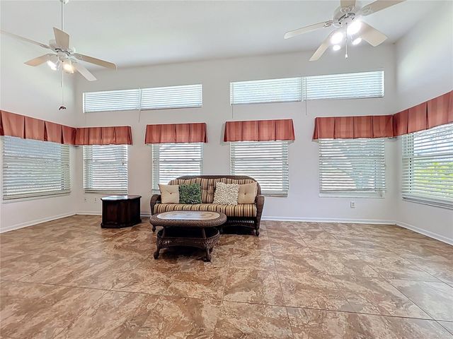 4822 SAWGRASS LAKE CIRCLE, Leesburg, FL 34748