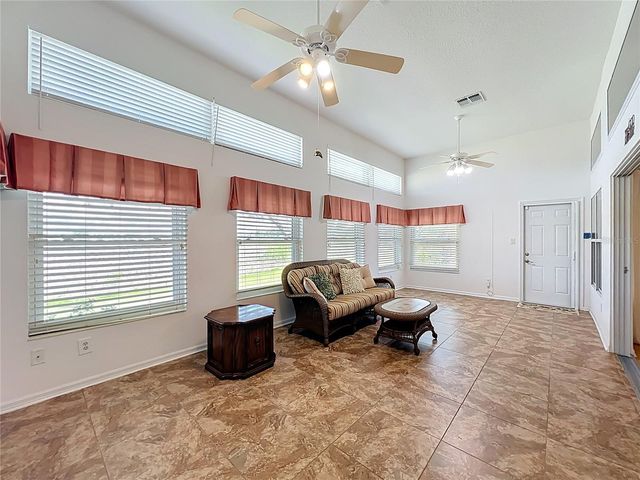 4822 SAWGRASS LAKE CIRCLE, Leesburg, FL 34748