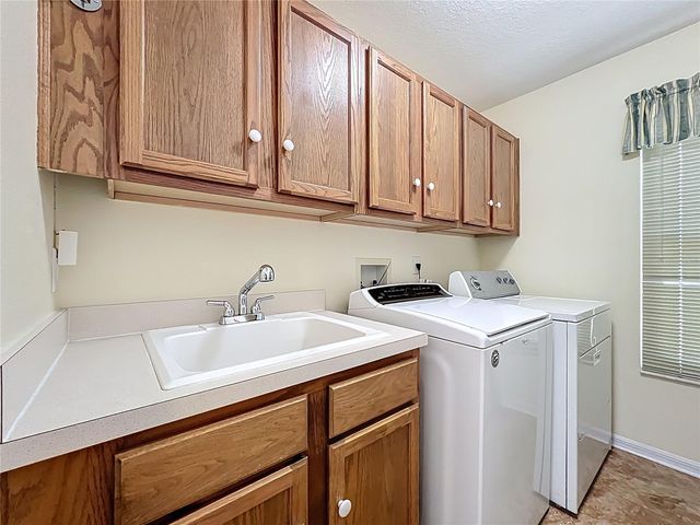 4822 SAWGRASS LAKE CIRCLE, Leesburg, FL 34748