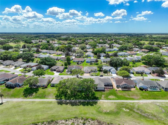 4822 SAWGRASS LAKE CIRCLE, Leesburg, FL 34748