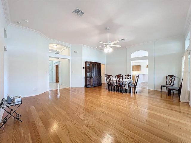 4822 SAWGRASS LAKE CIRCLE, Leesburg, FL 34748