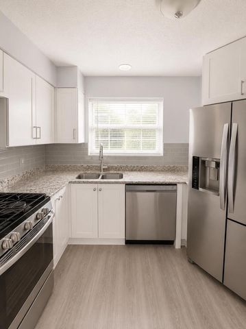 624 W Happfield Drive 1717D, Arlington Heights, IL 60004