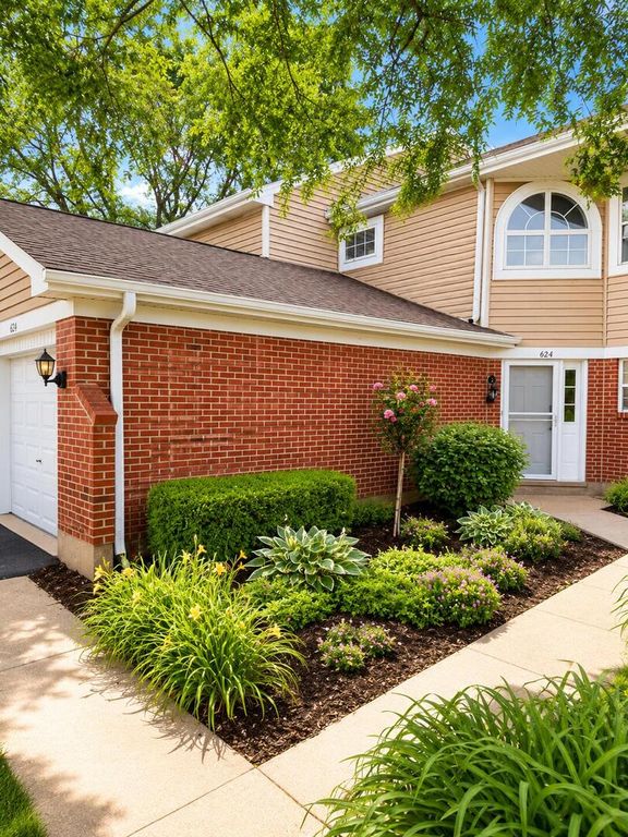 624 W Happfield Drive 1717D, Arlington Heights, IL 60004