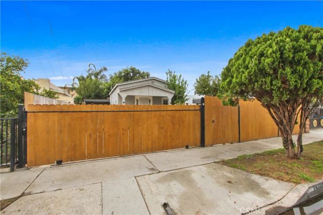 3912 W 132nd Street, Hawthorne, CA 90250