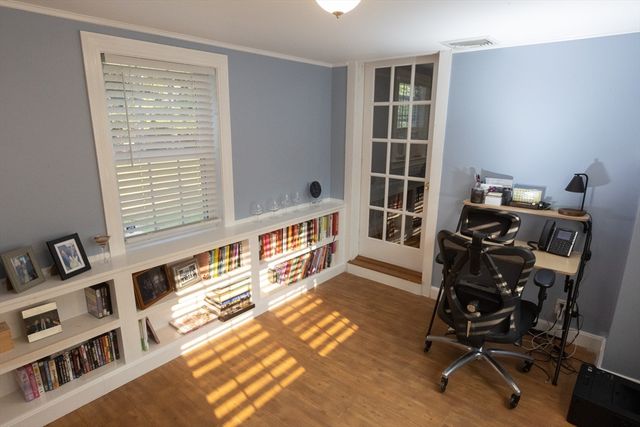 390 Plymouth St, Abington, MA 02351