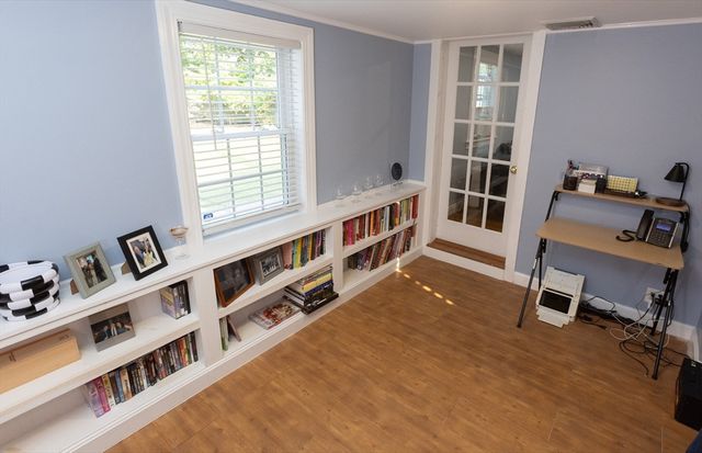 390 Plymouth St, Abington, MA 02351