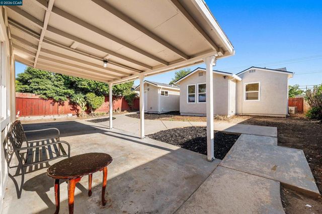 61 E 13th St, Antioch, CA 94509