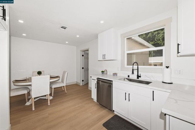 61 E 13th St, Antioch, CA 94509