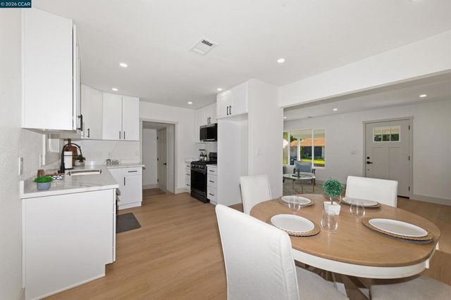 61 E 13th St, Antioch, CA 94509