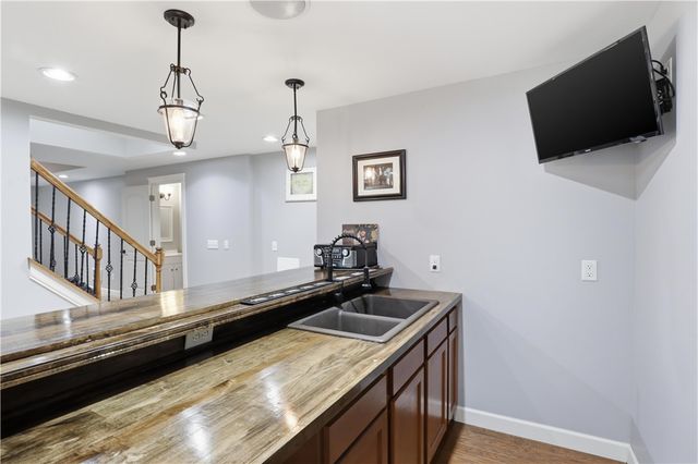 3932 Charing Cross, Canandaigua Town, NY 14424